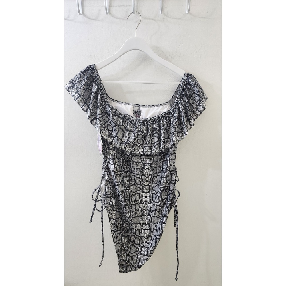 YMI Swimwear Womens Gray Snake Print Ruffle One Piece Swimsuit YOP-435 Large NWT